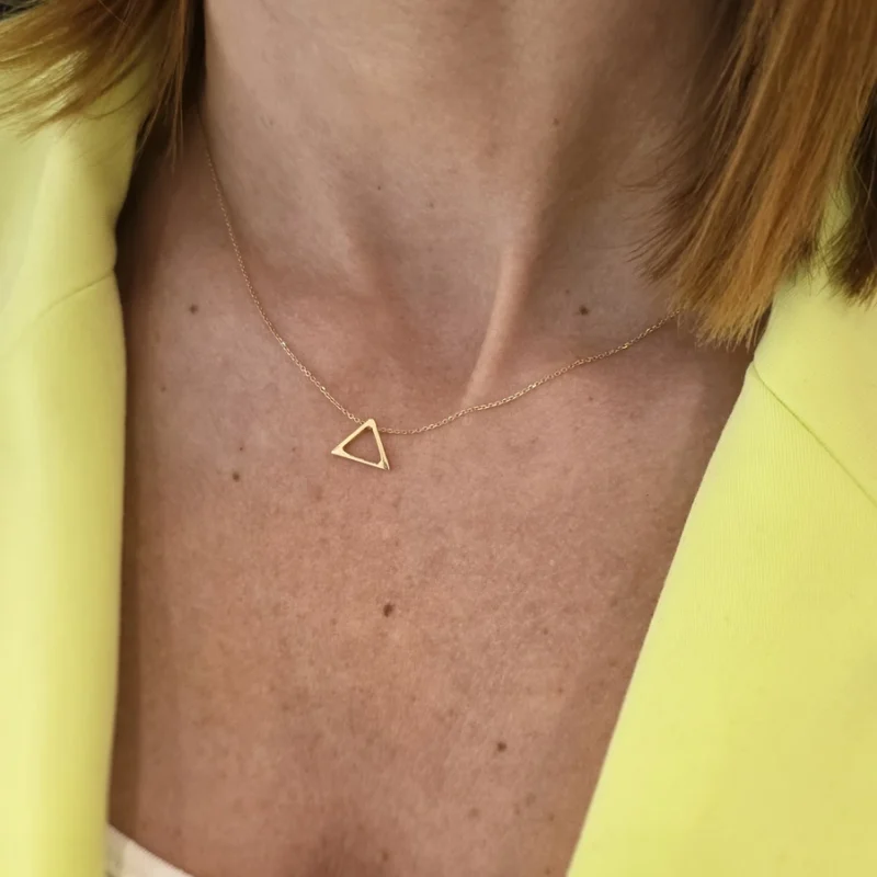 Naszyjnik złoty celebrytka- trójkąt 59182