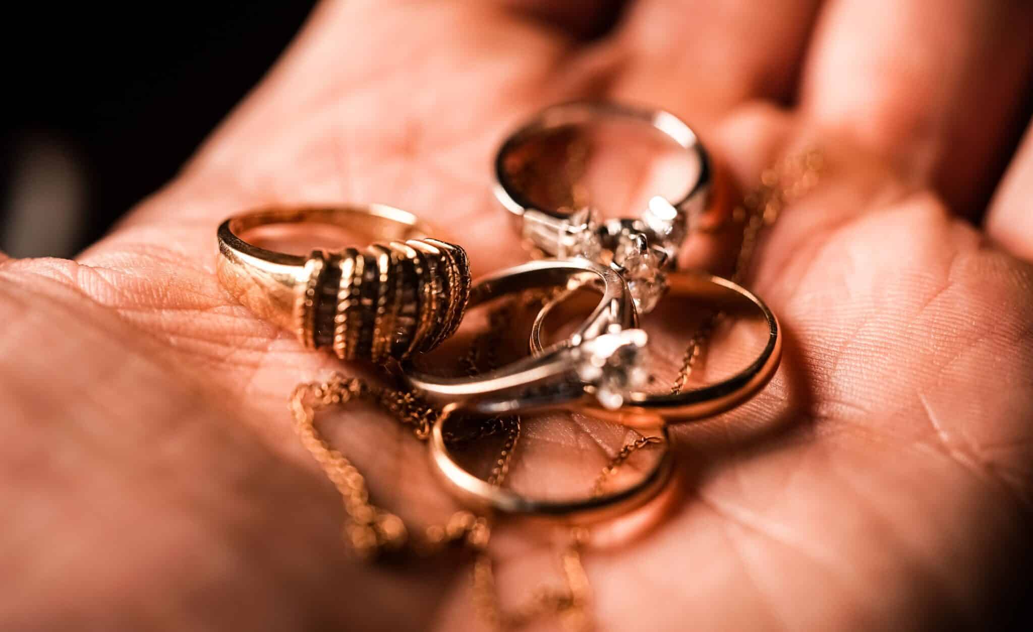 bizuteria-srebrna-zlota-czy-platyna-jubiler-jubiler