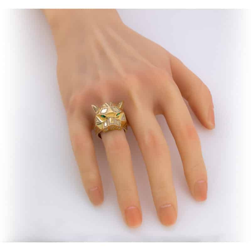 Pierścionek z żółtego złota głowa pantery z cyrkoniami 81855