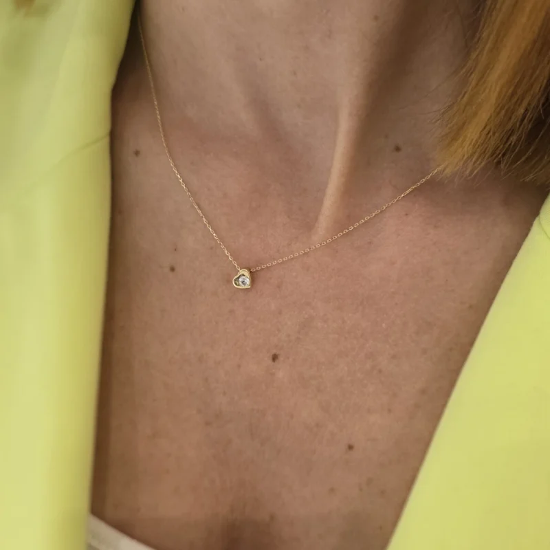 Naszyjnik złoty z serduszkiem i cyrkonią 82335