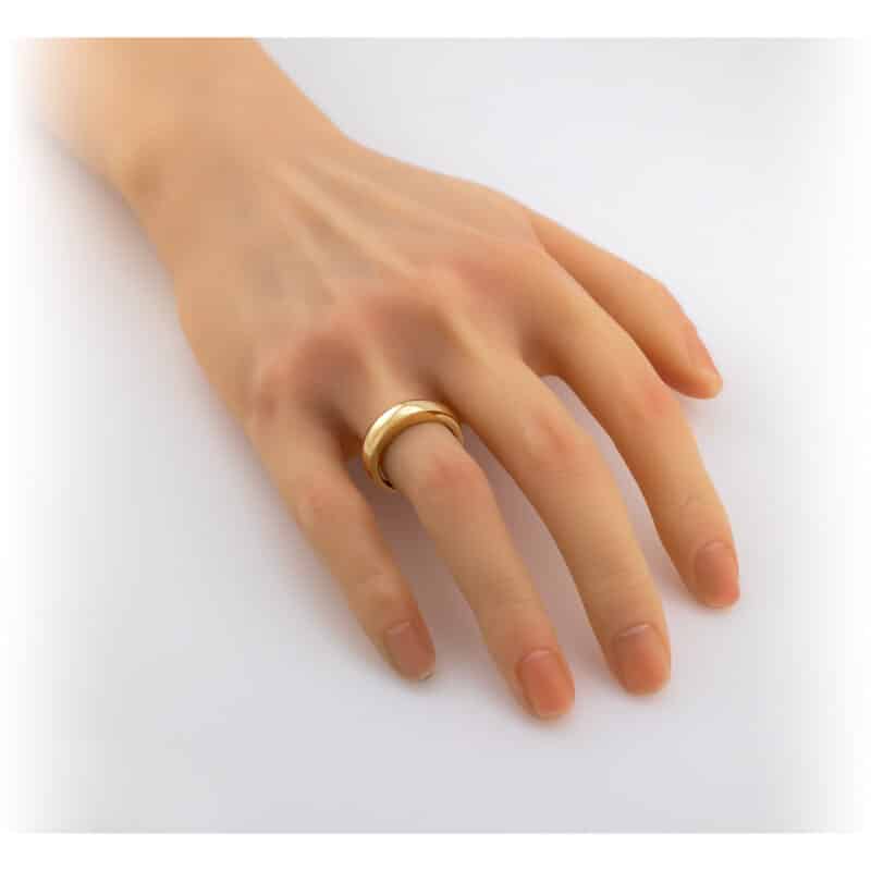 Pierścionek obrączkowy z żółtego złota z kolekcji DALL’ACQUA 82838