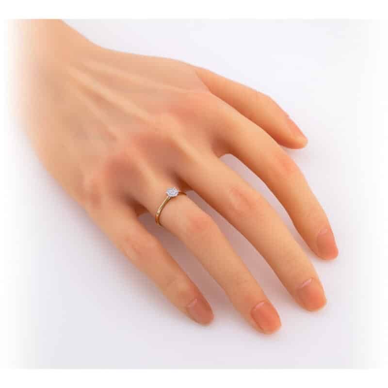 Pierścionek z brylantami z żółtego złota 0,04ct 83178