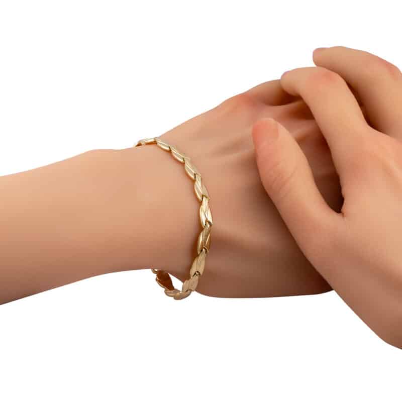 Bransoletka z żółtego złota z gładkimi i diamentowanymi elementami 84350