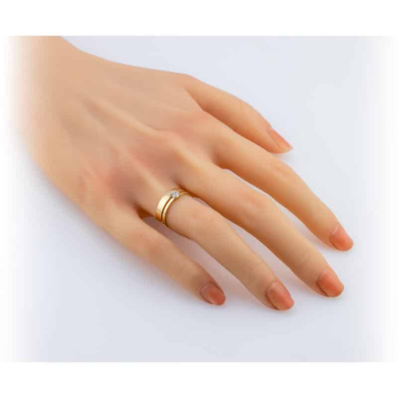 Nowoczesny Złoty Pierścionek– Geometryczna Forma z Cyrkonią 85154