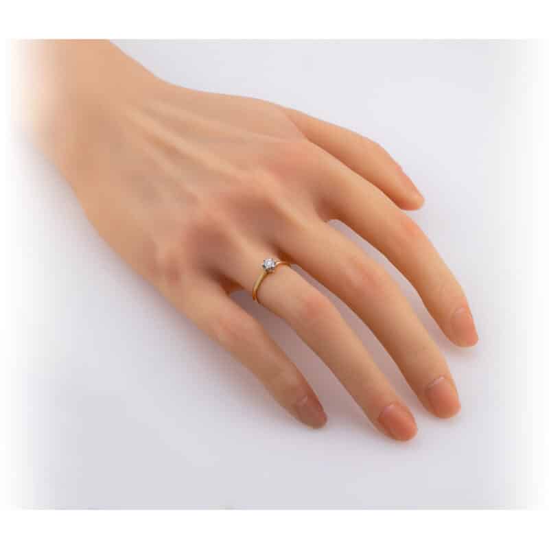 Pierścionek z brylantem w żółtym złocie 0,20ct 85270