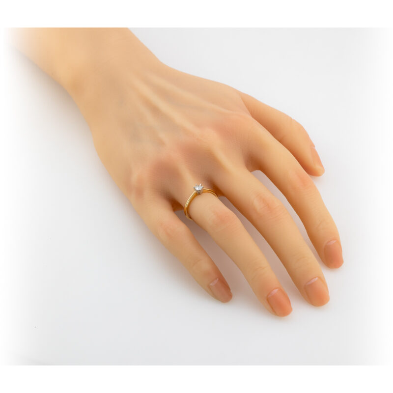 Klasyczny Złoty Pierścionek Zaręczynowy z Brylantem- 84482